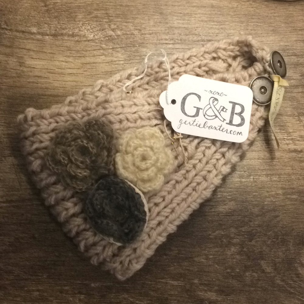 Knitted handband/ earmuffs